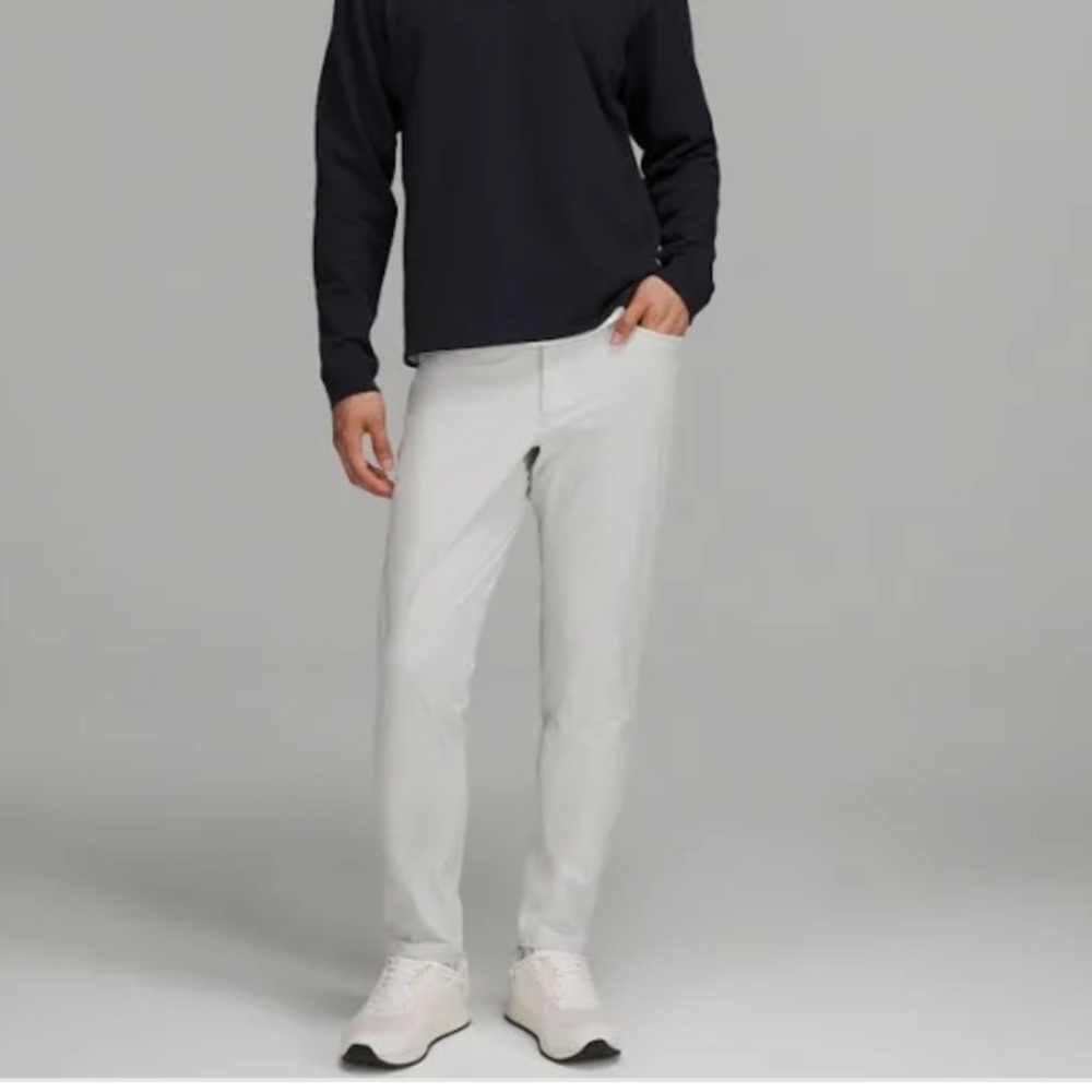 The five-pocket ABC Pant Slim Lululemon SZ 32